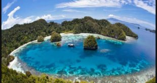 Pantai Teluk Biru Banyuwangi